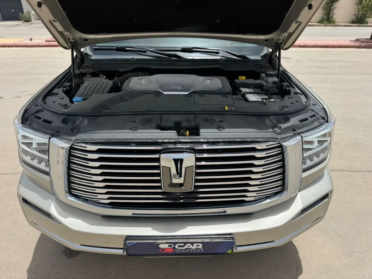 Car image 24