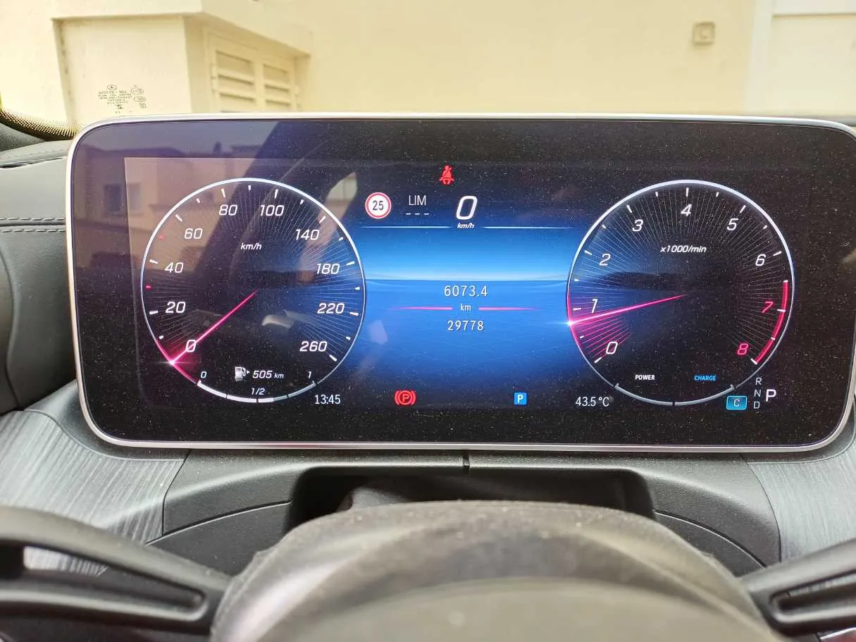 Car image 20