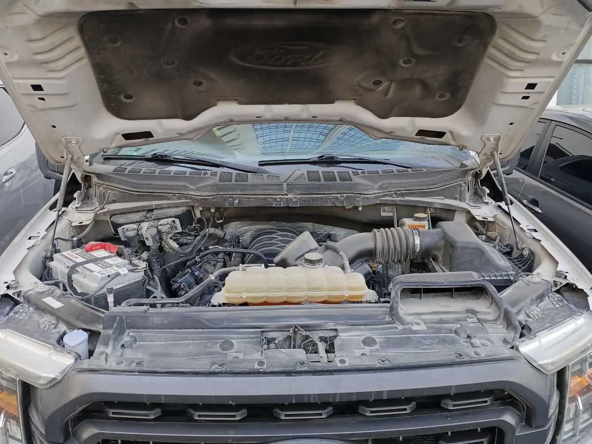 Car image 21