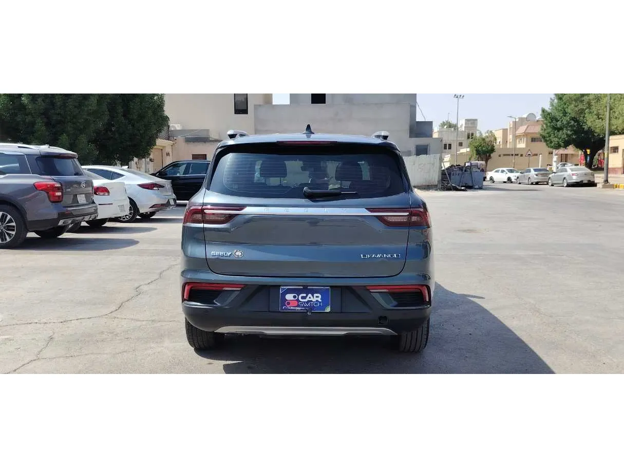Car image 6
