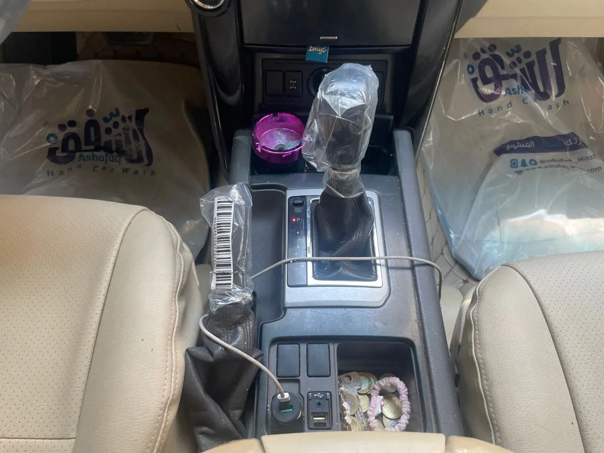 Car image 17