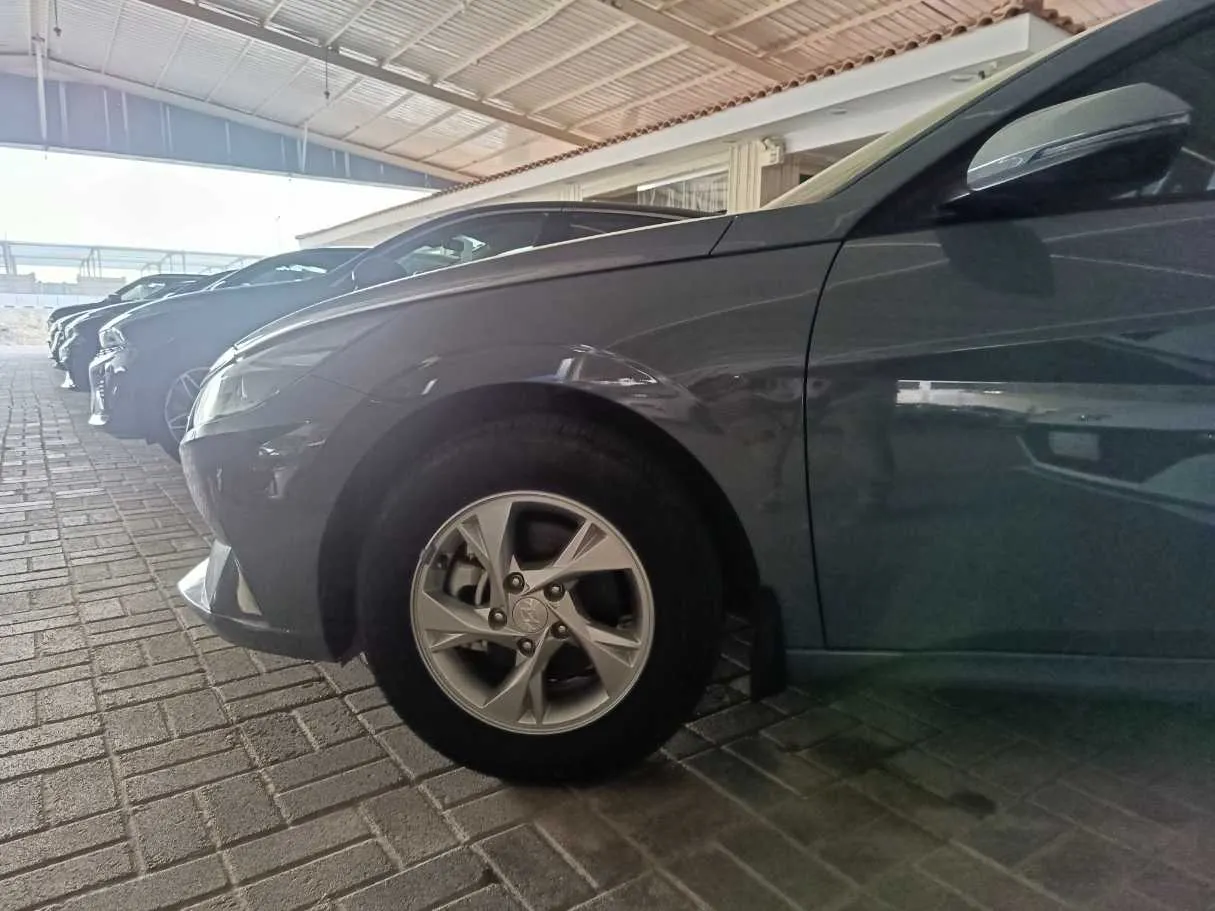 Car image 7