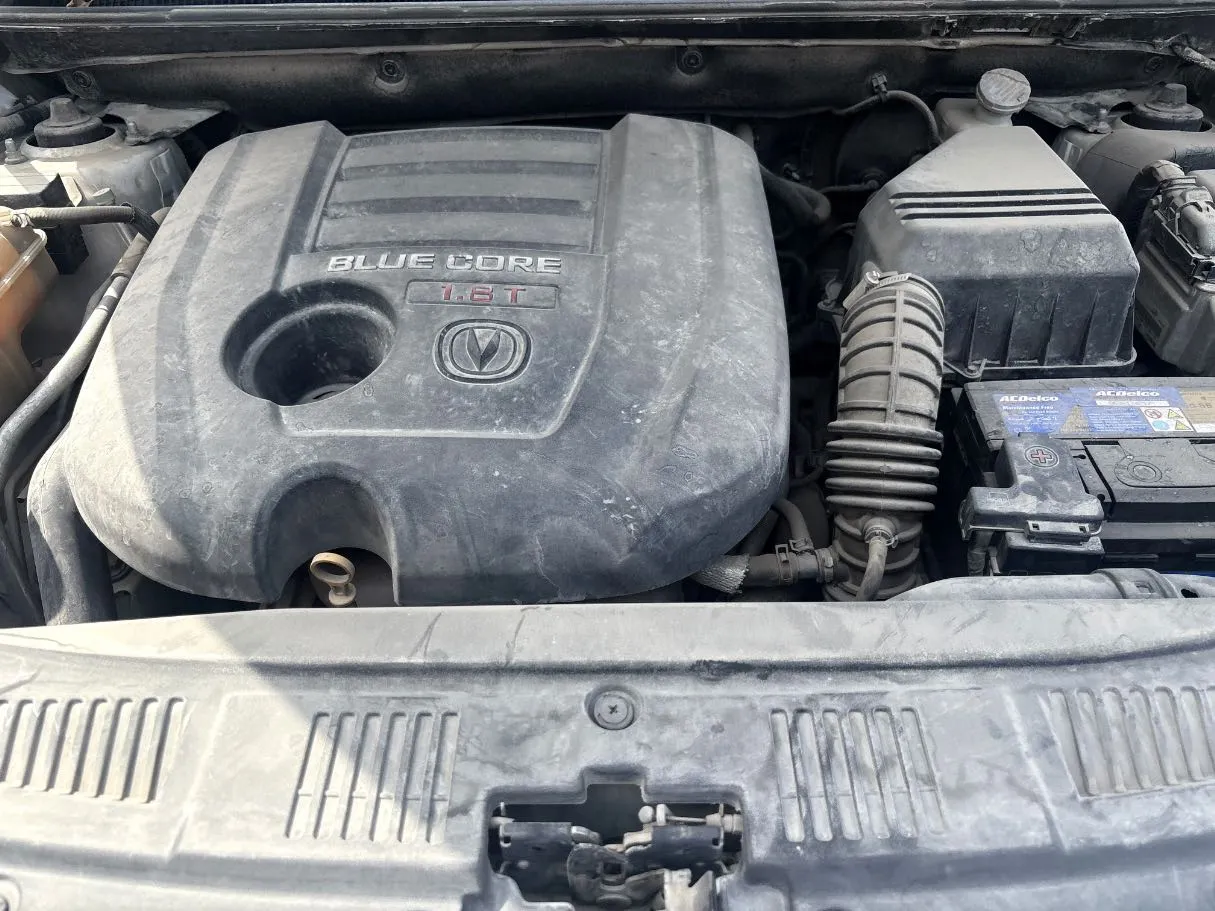 Car image 27
