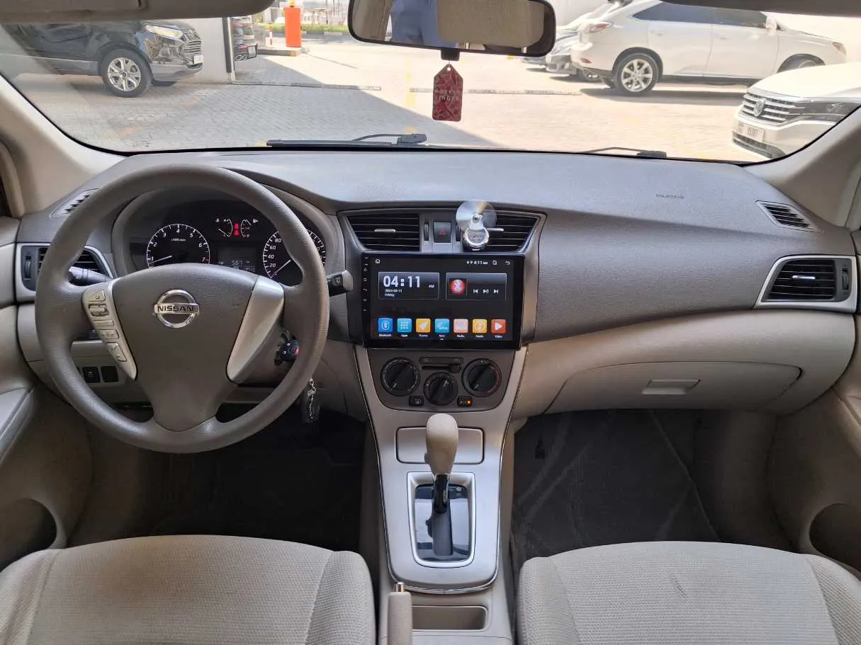 Car image 15