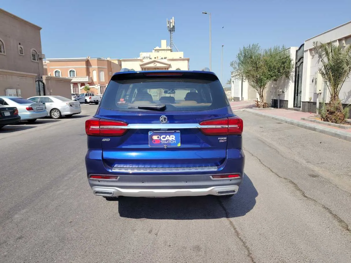 Car image 6