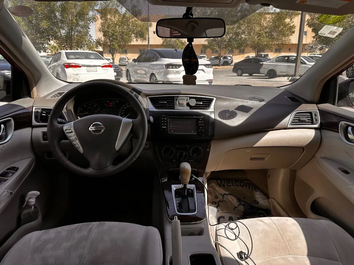 Car image 16