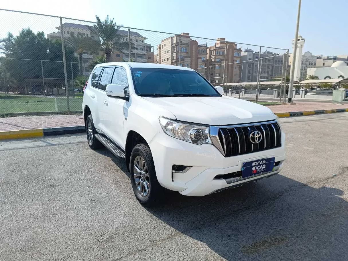 Car image 3