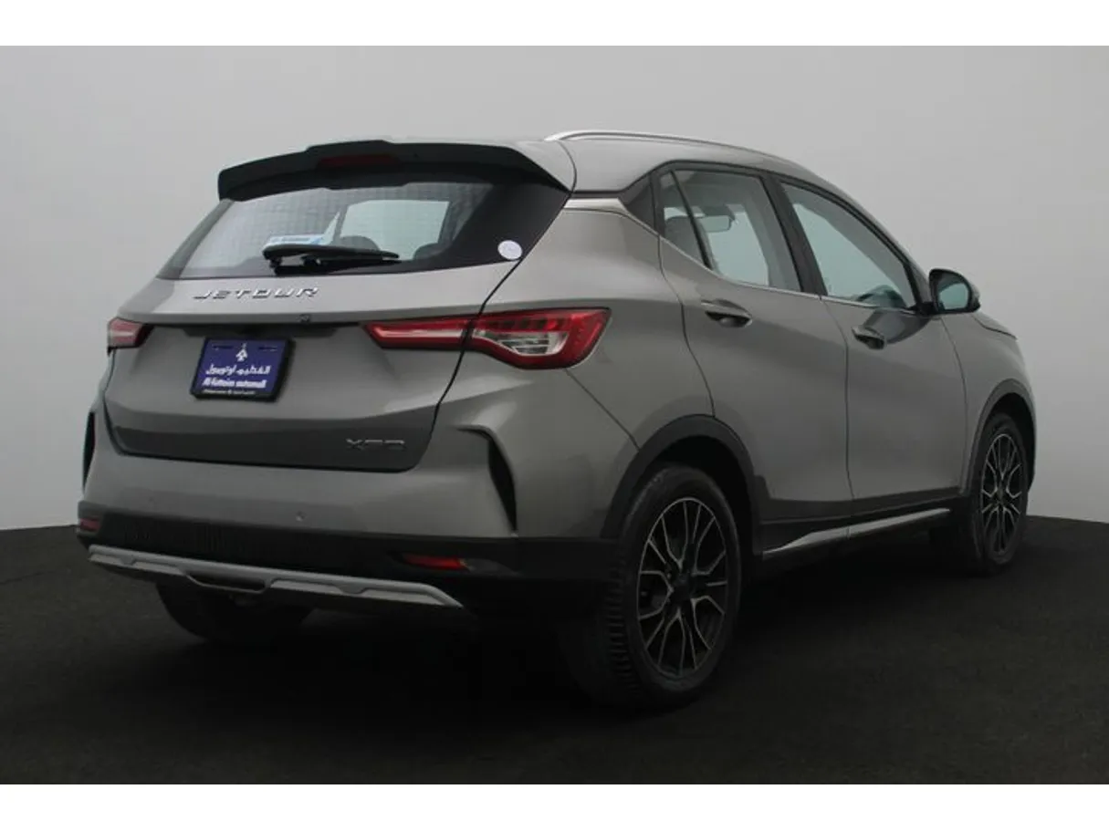 Car image 2