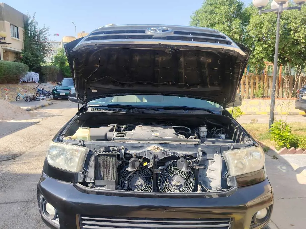 Car image 30