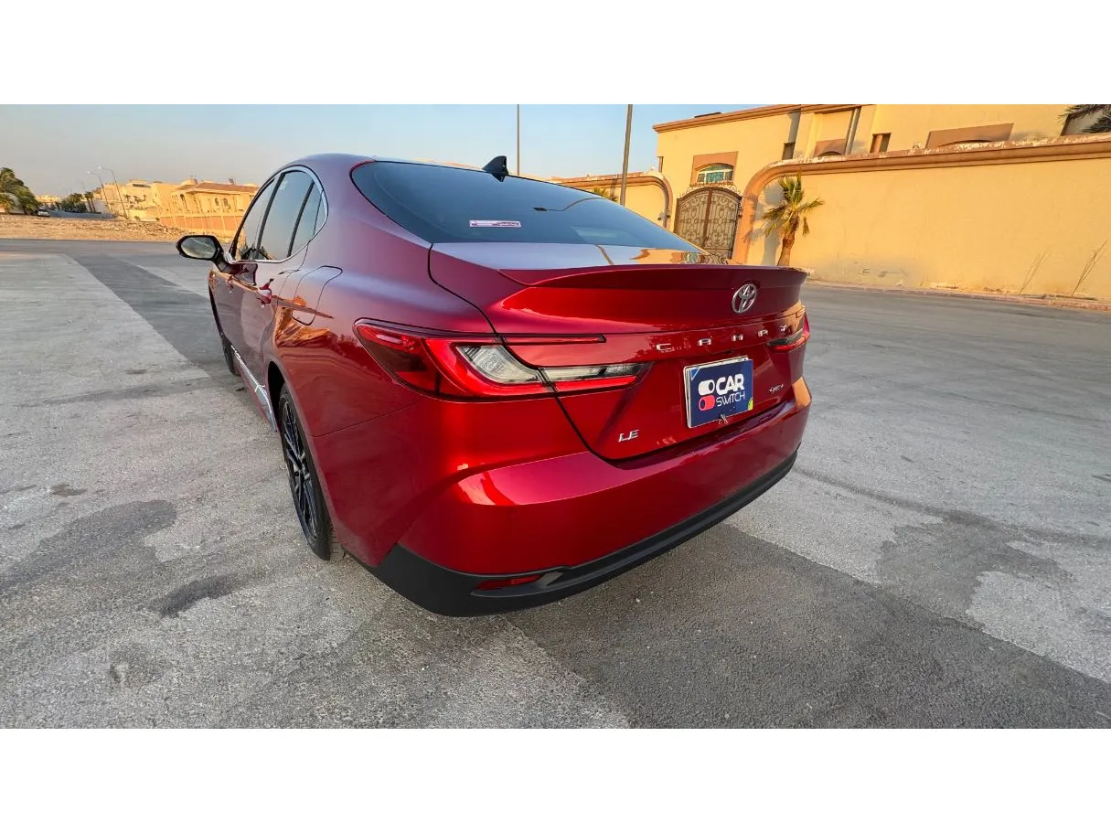 Car image 7