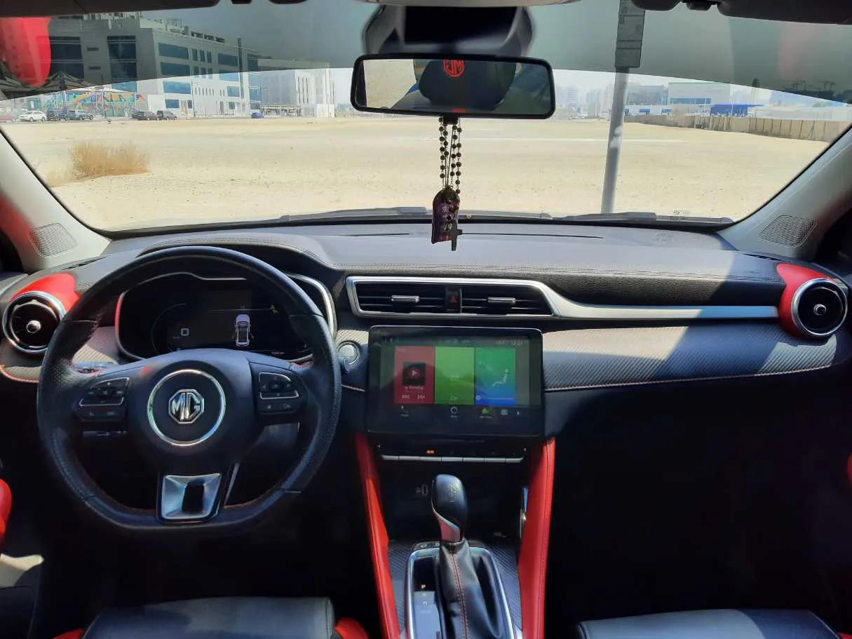 Car image 15