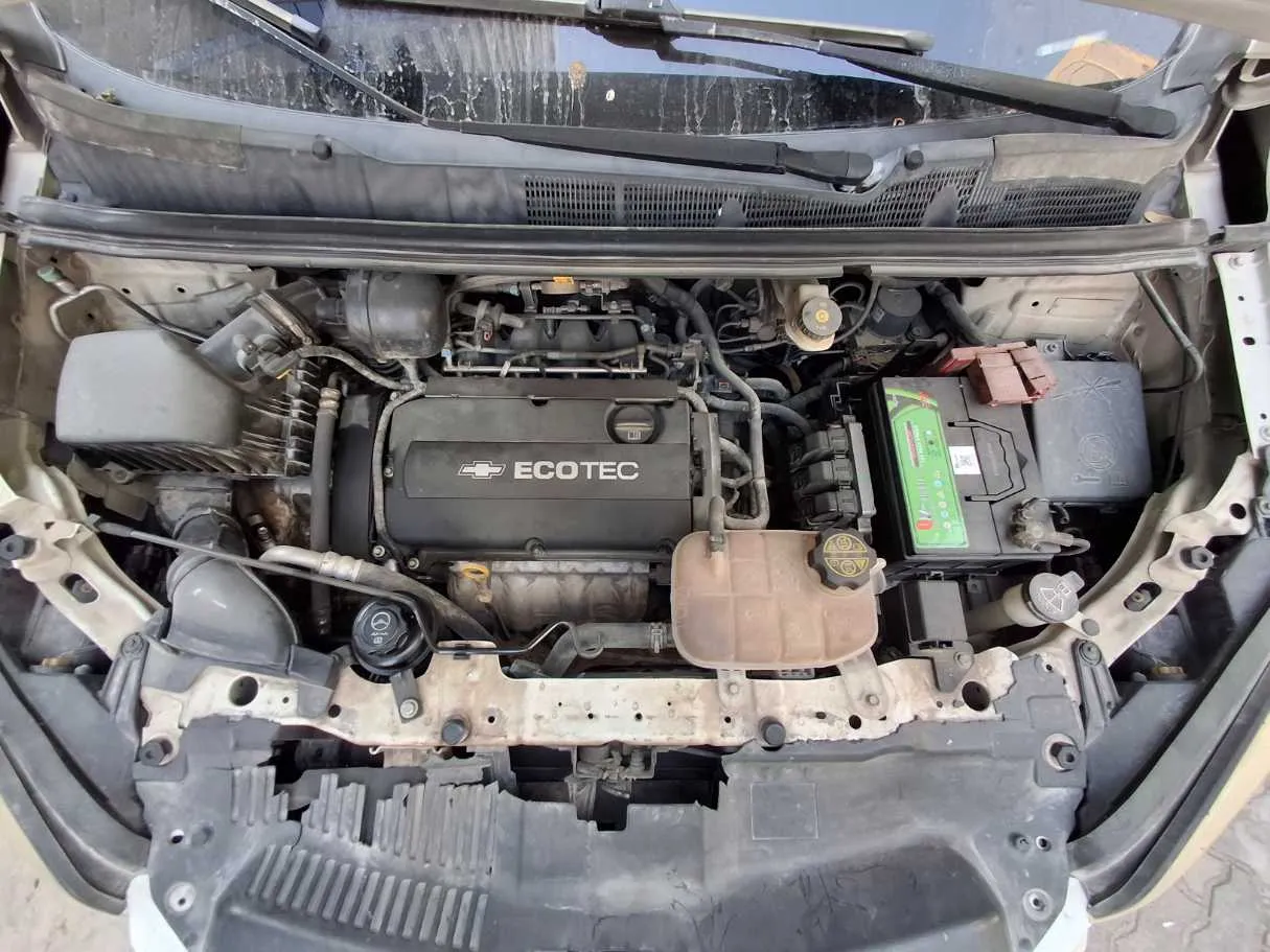 Car image 18