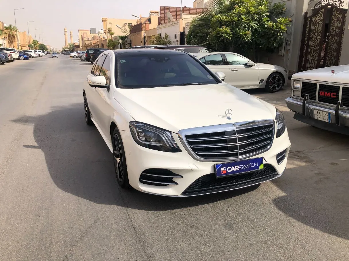 Car image 3