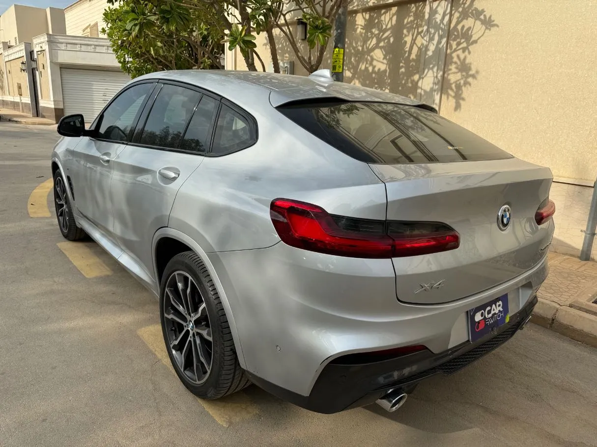 Car image 7