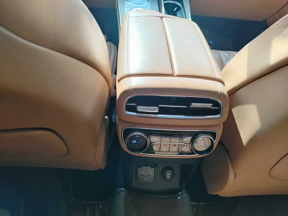 Car image 39