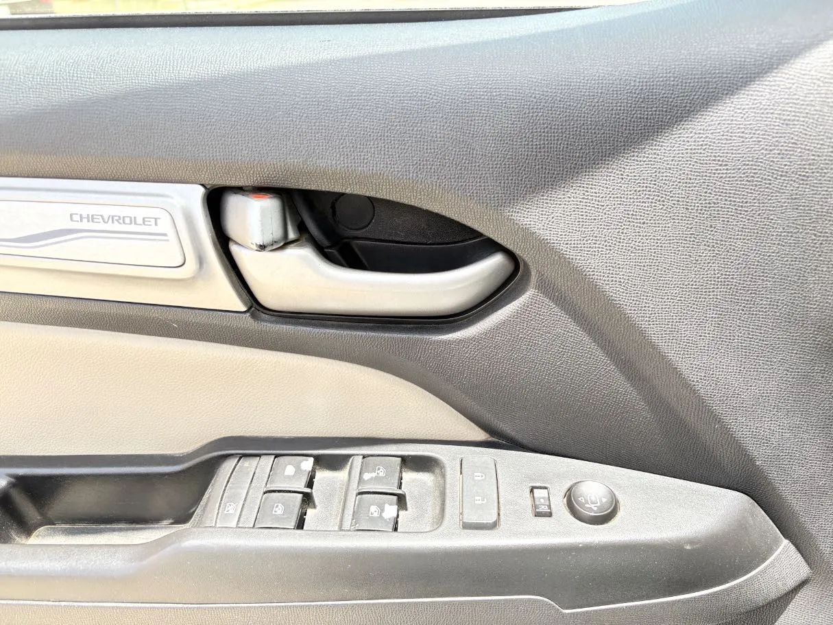 Car image 28