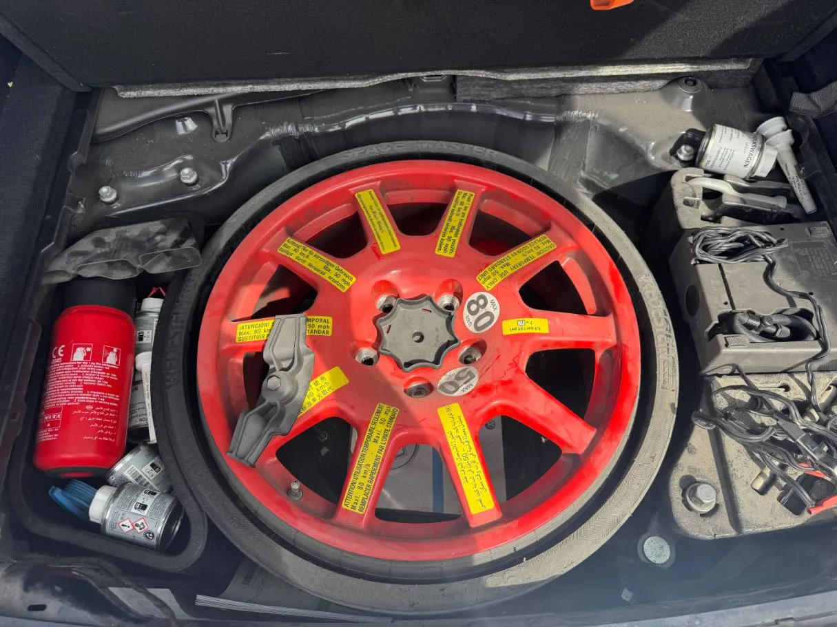 Car image 21