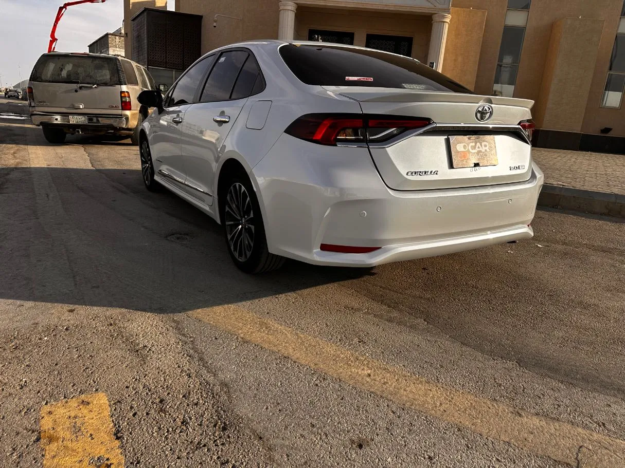 Car image 7