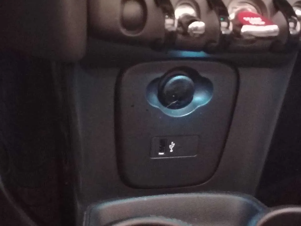 Car image 23