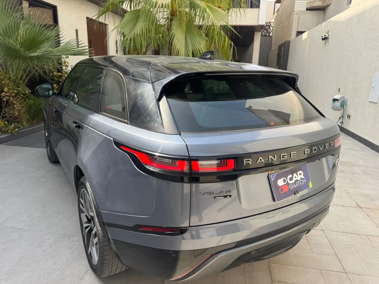 Car image 7