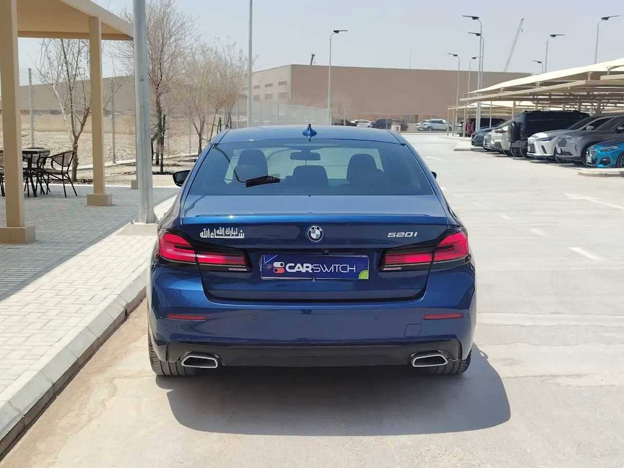 Car image 7