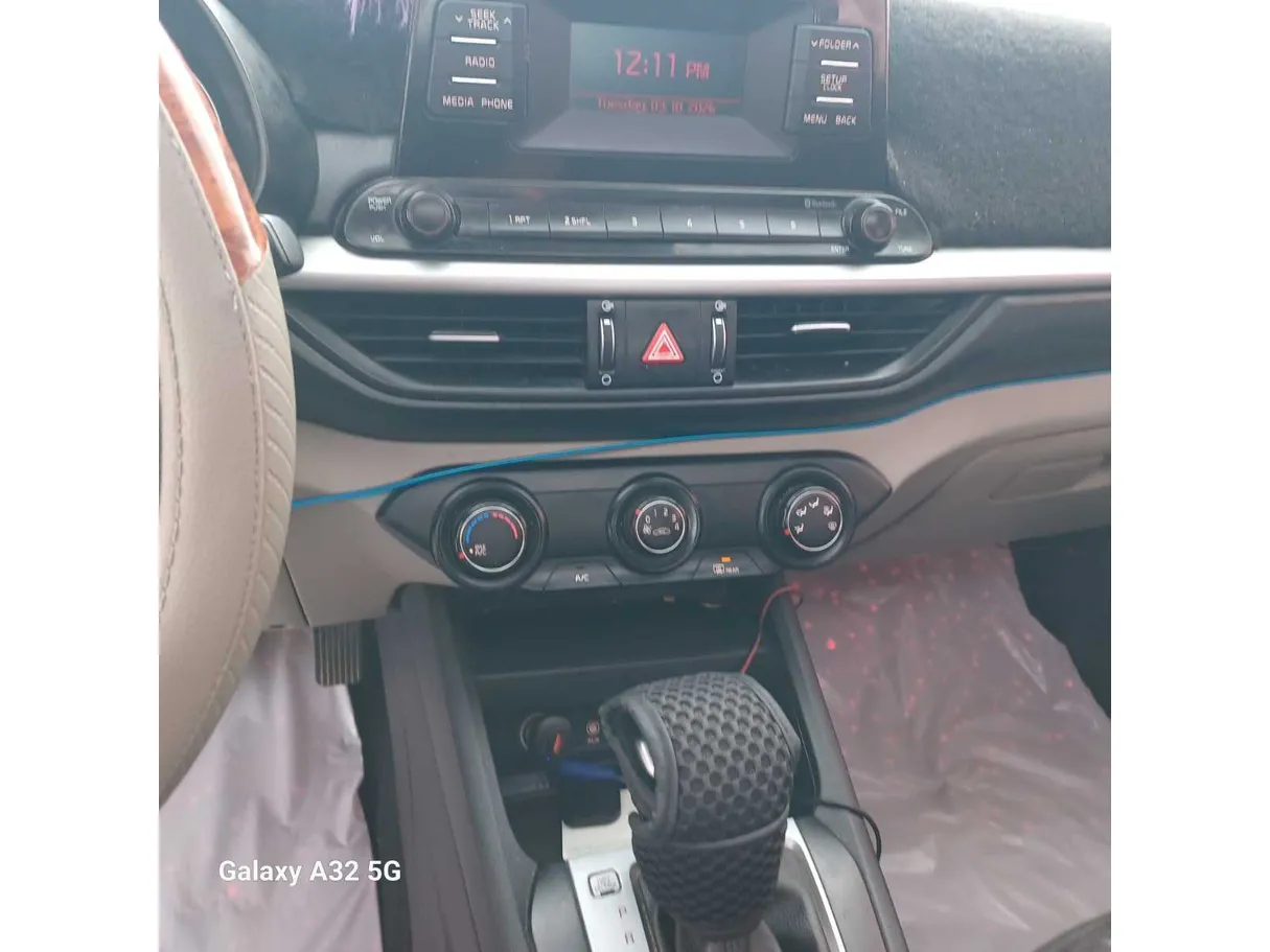Car image 20