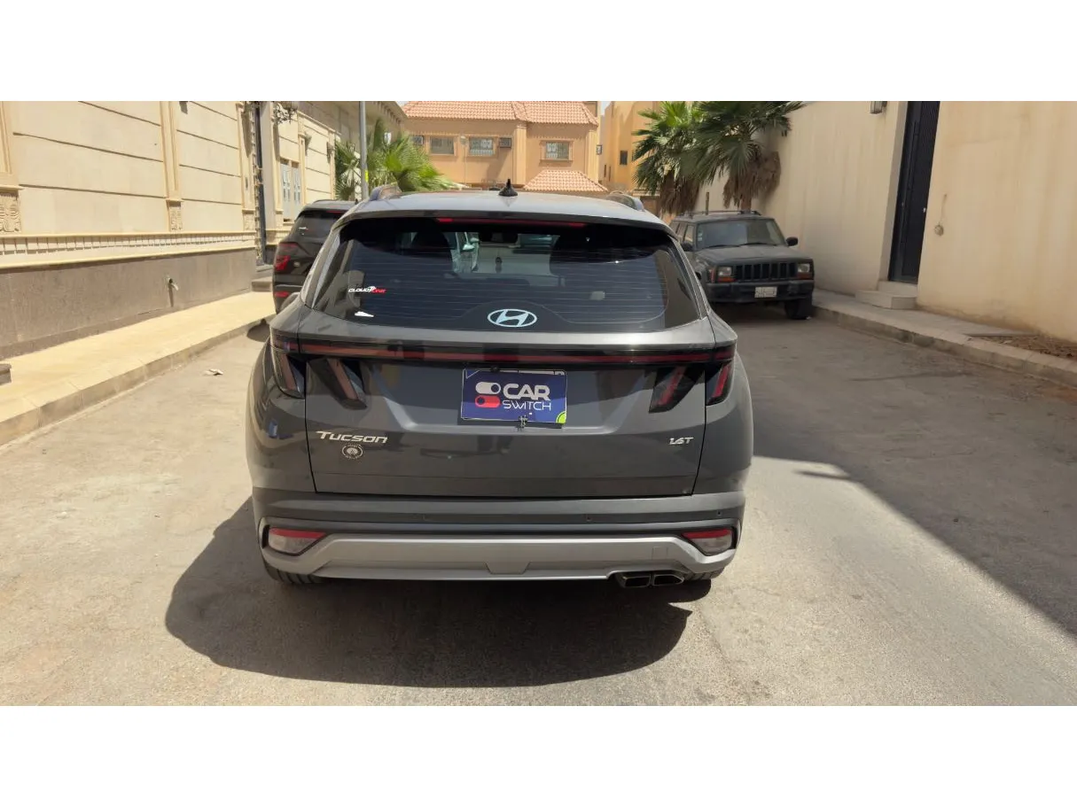 Car image 6