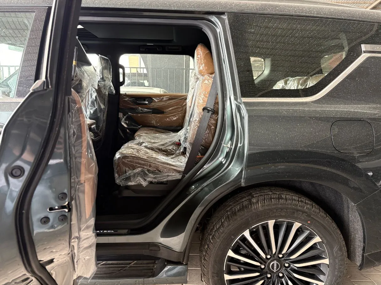 Car image 17