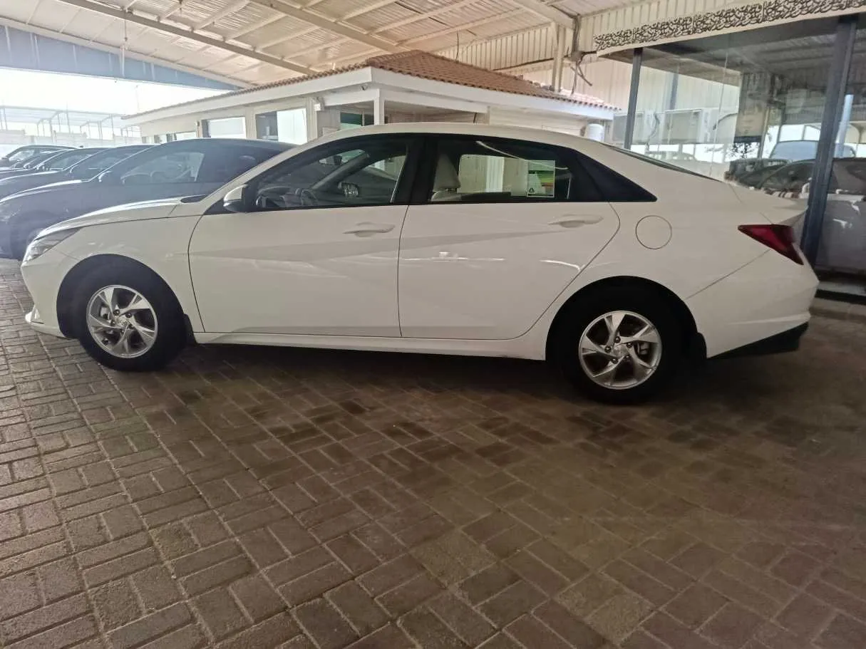 Car image 7