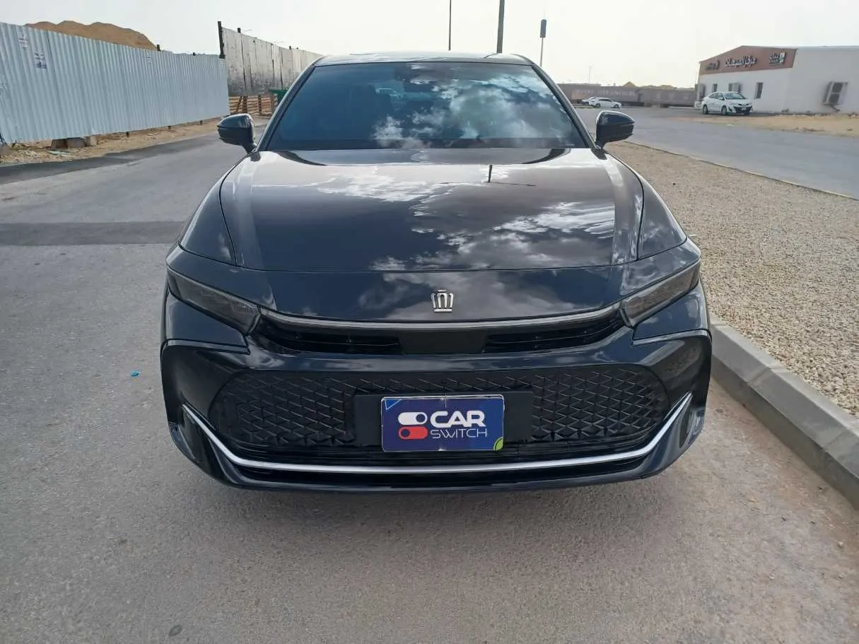 Car image 2