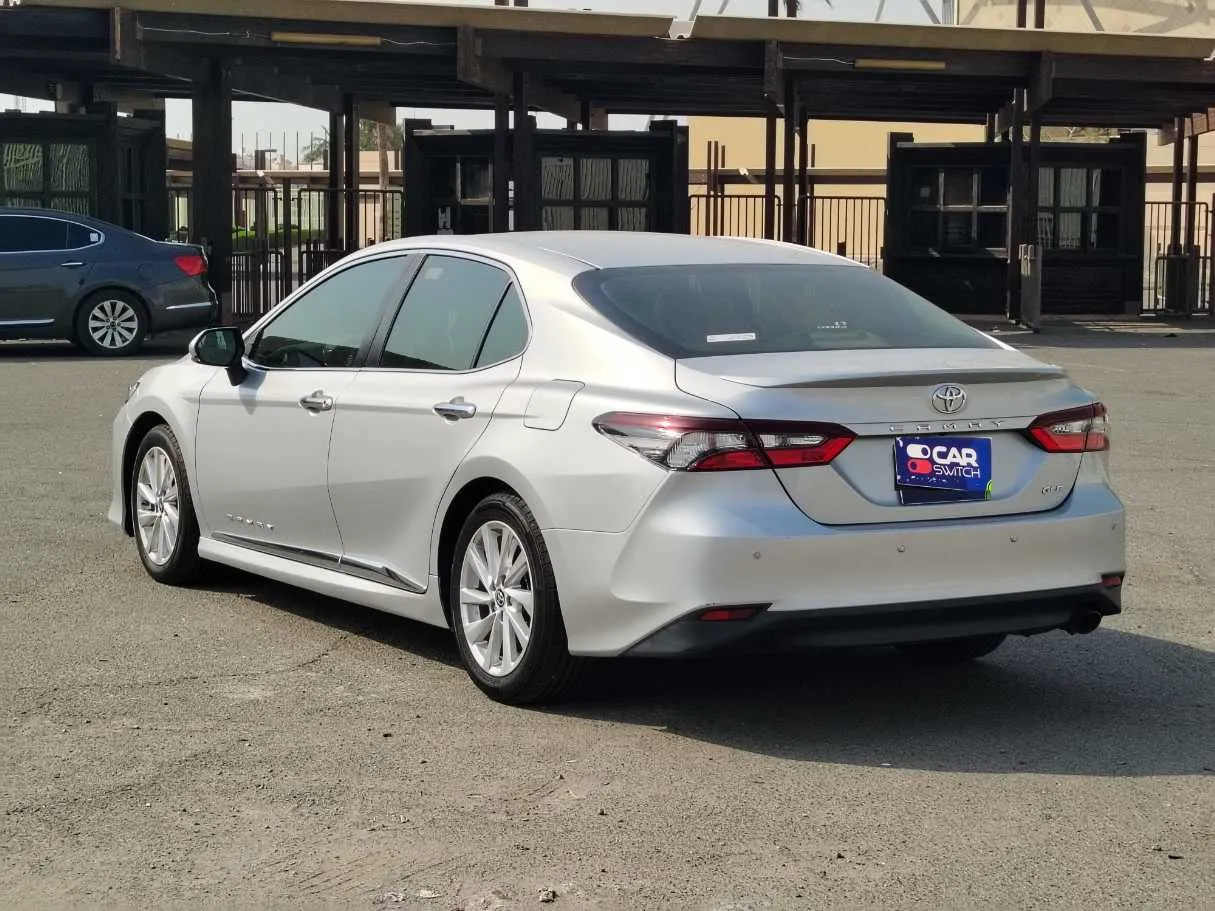 Car image 7