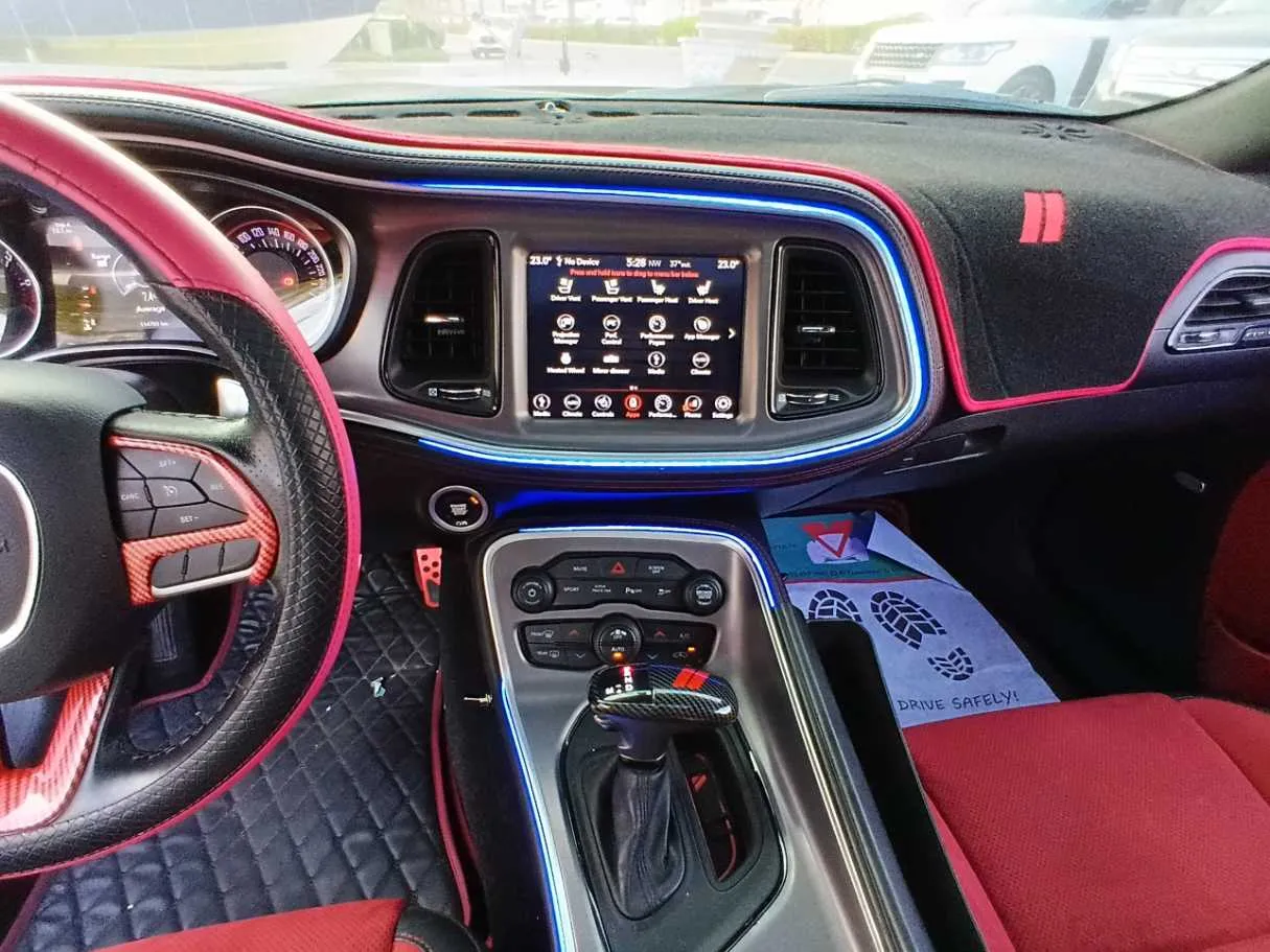 Car image 17
