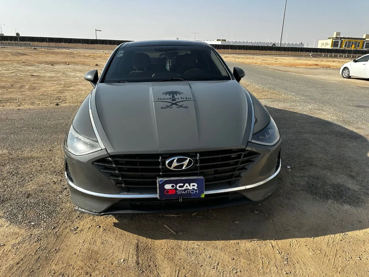 Car image 2