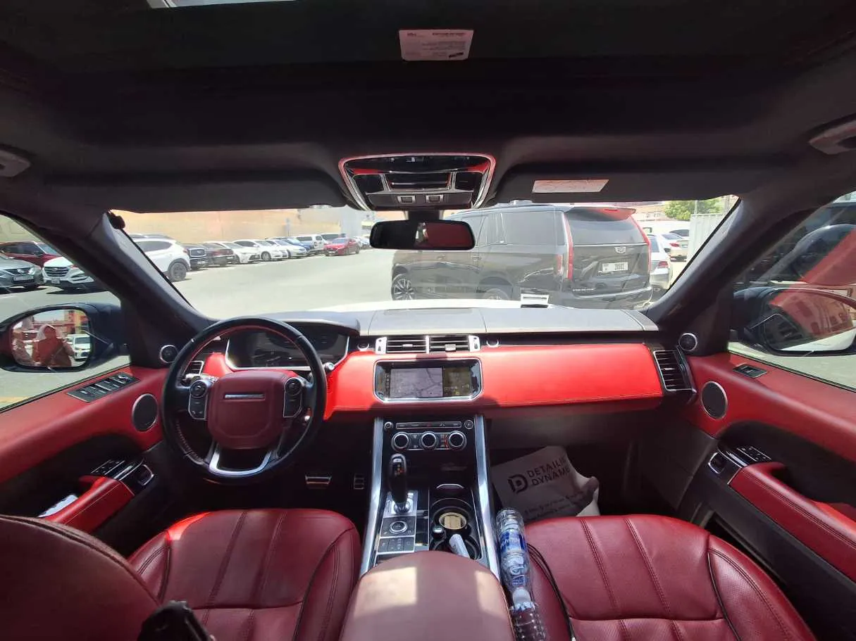 Car image 16