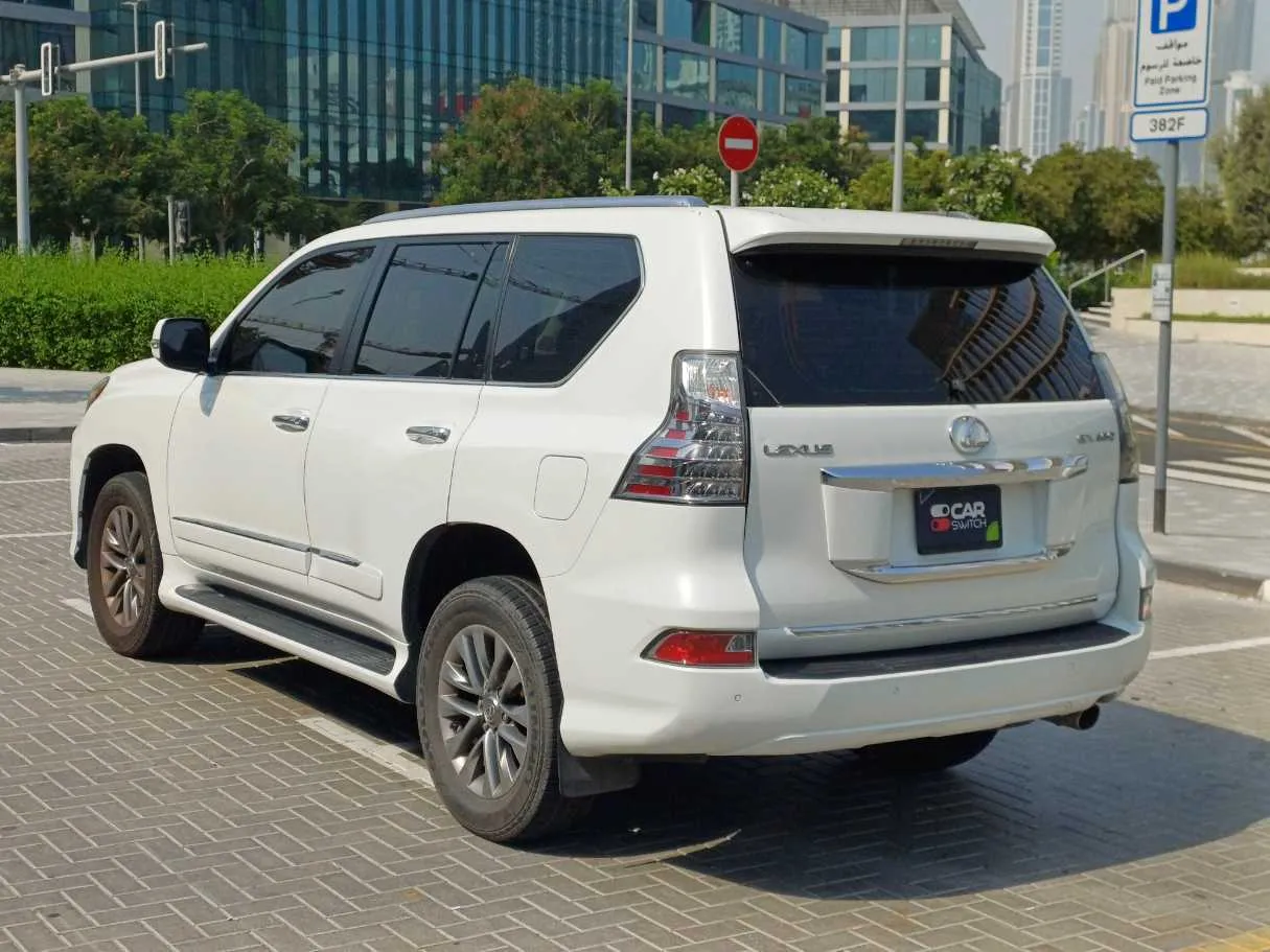 Car image 5