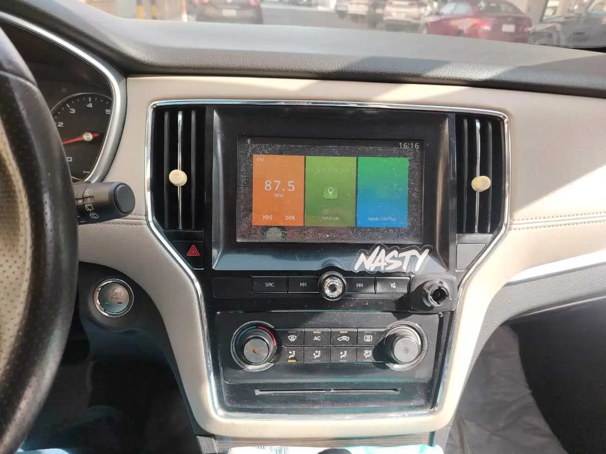 Car image 28