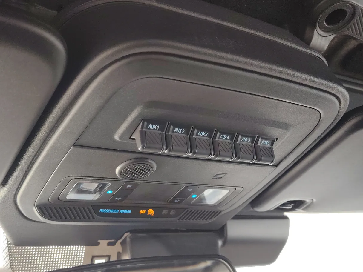 Car image 34