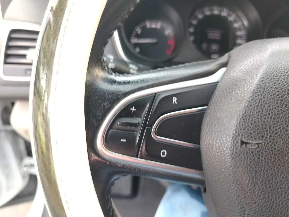 Car image 39