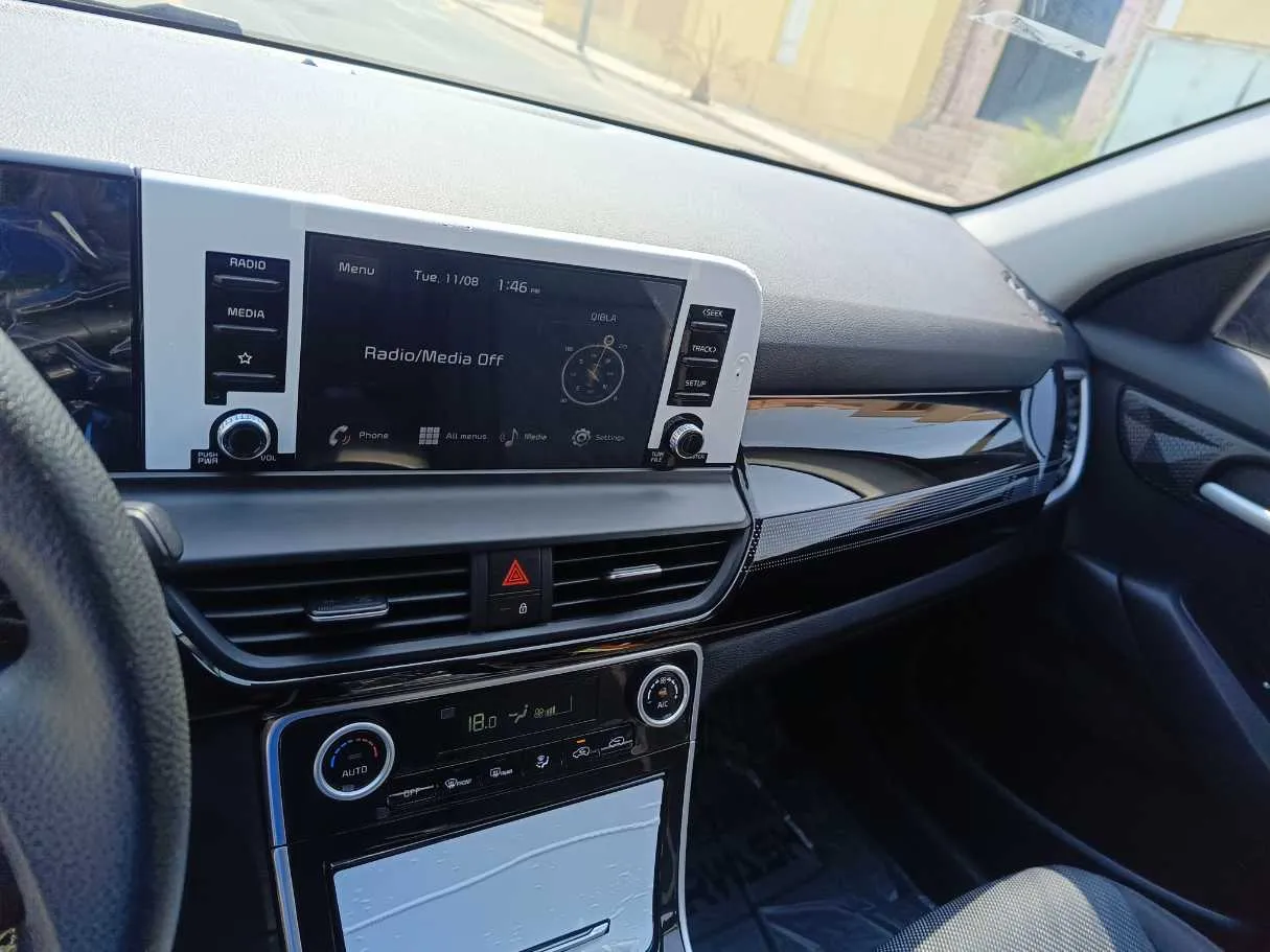 Car image 22
