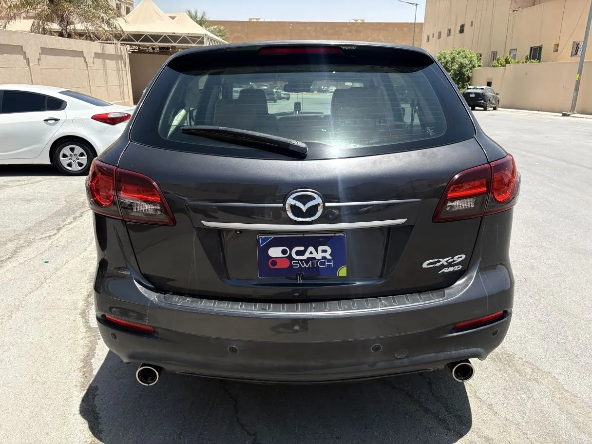Car image 6
