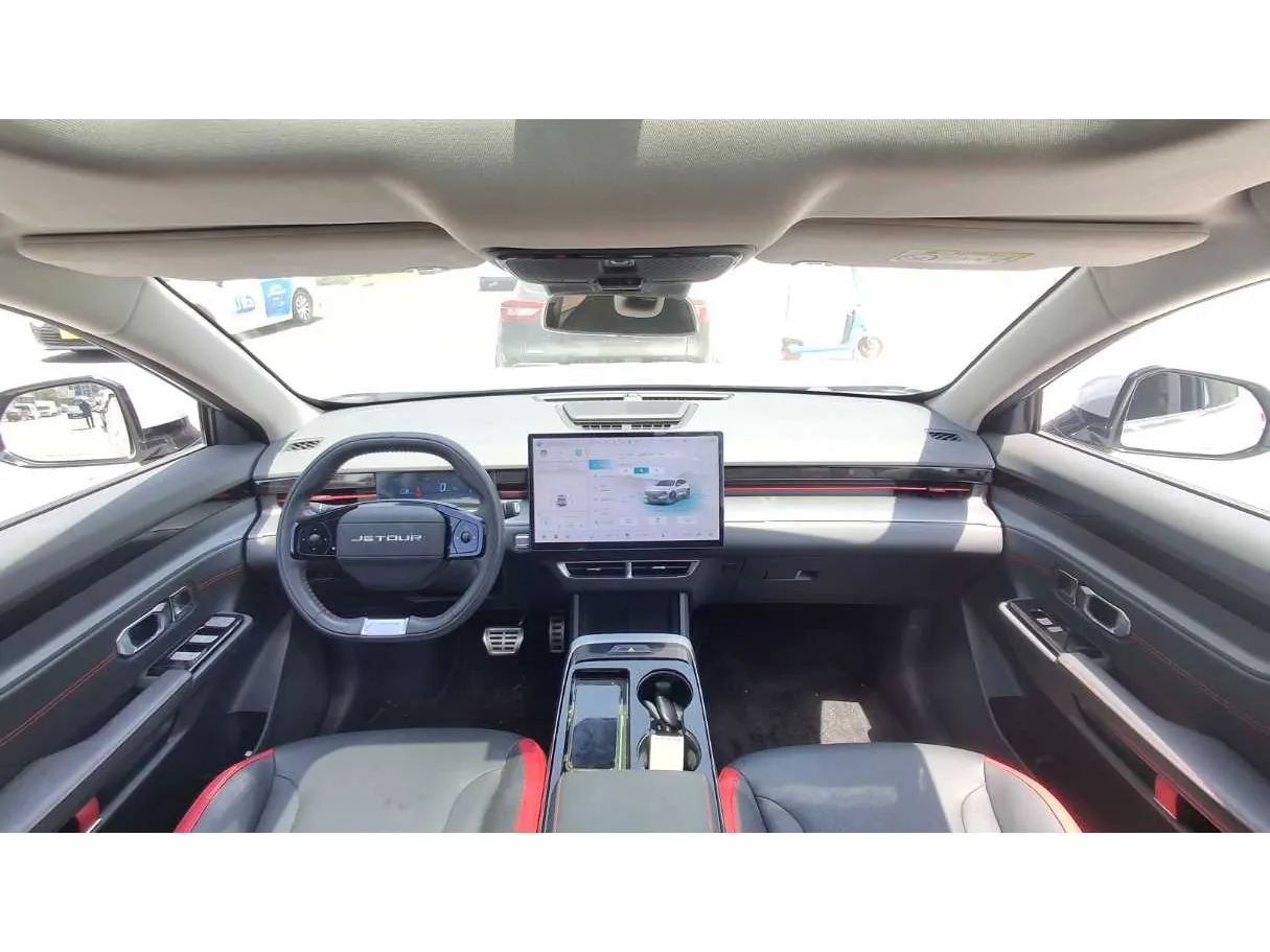 Car image 15