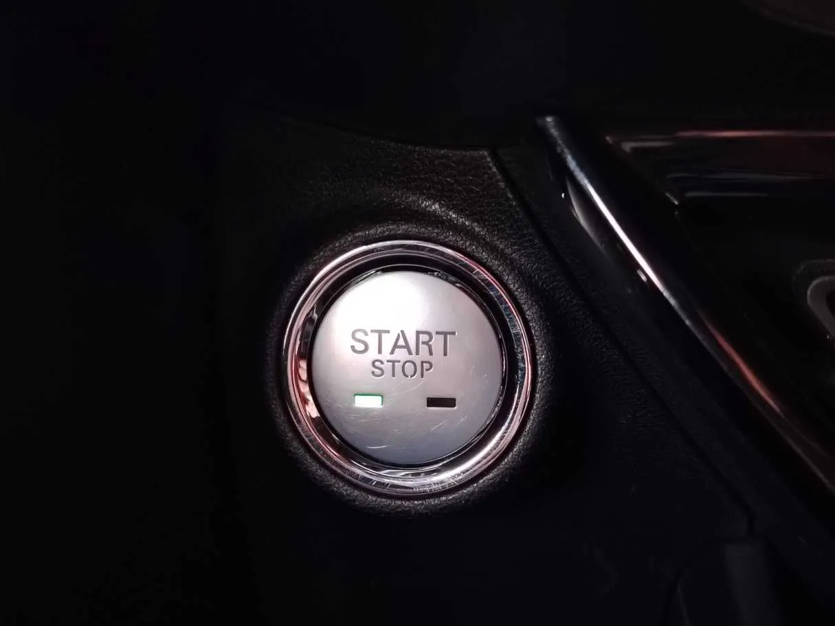 Car image 29
