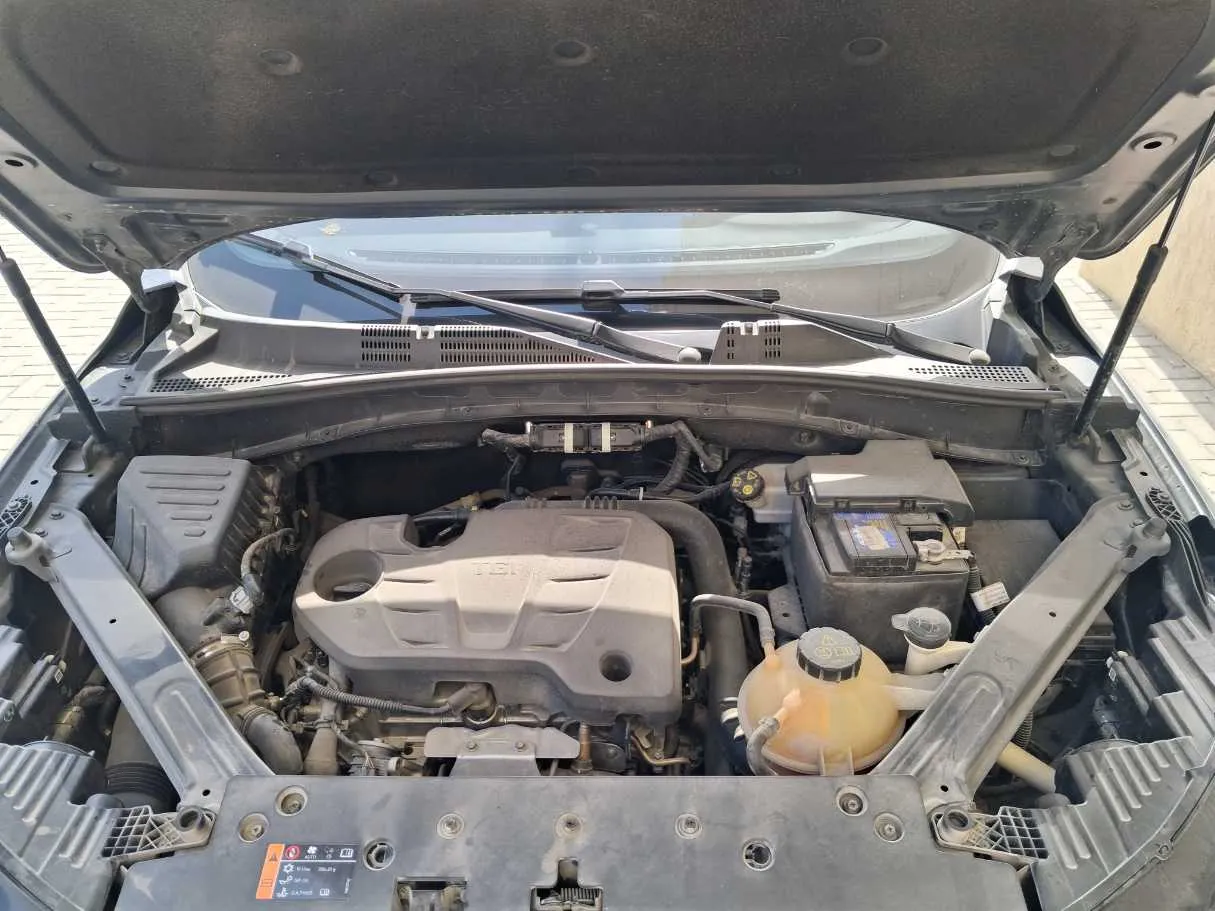 Car image 17
