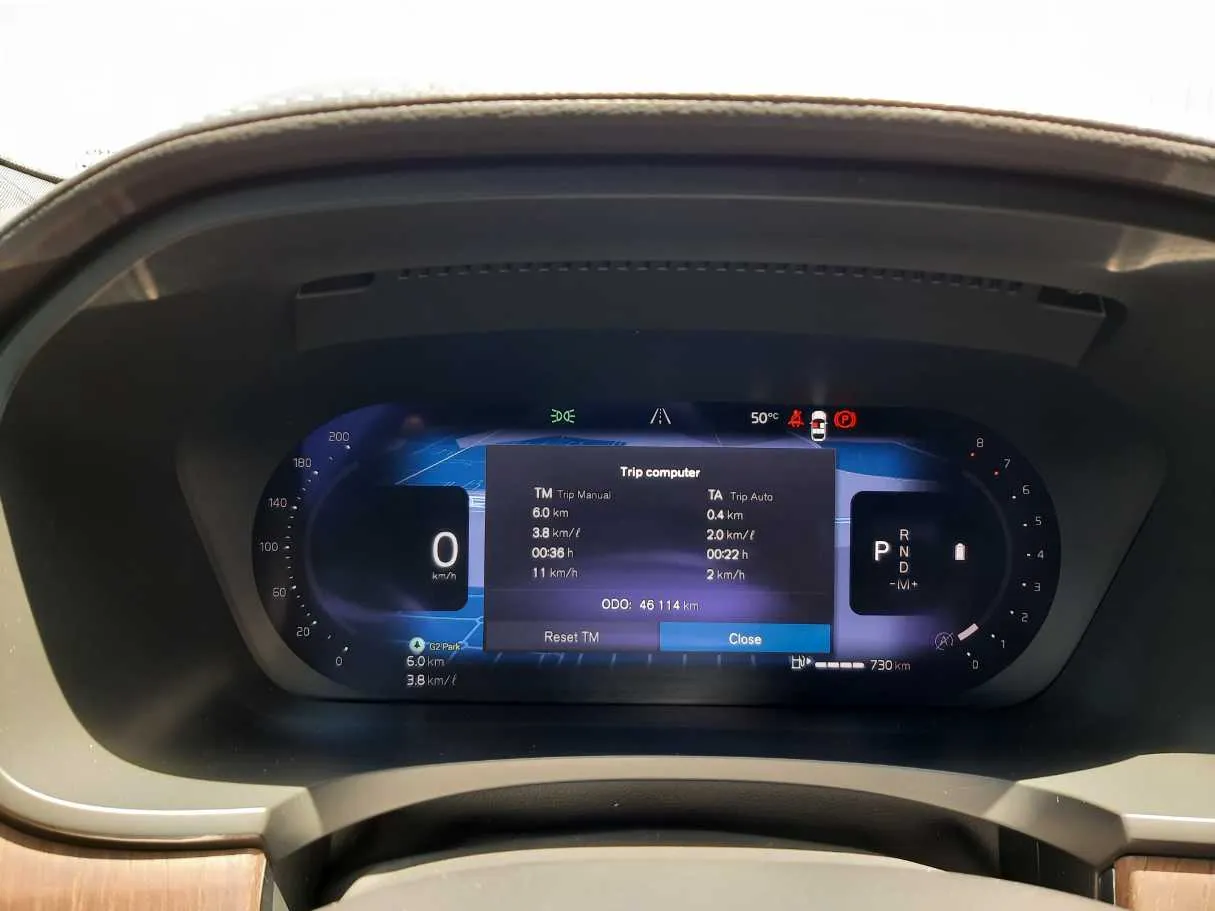 Car image 18