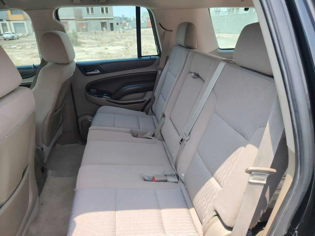Car image 19