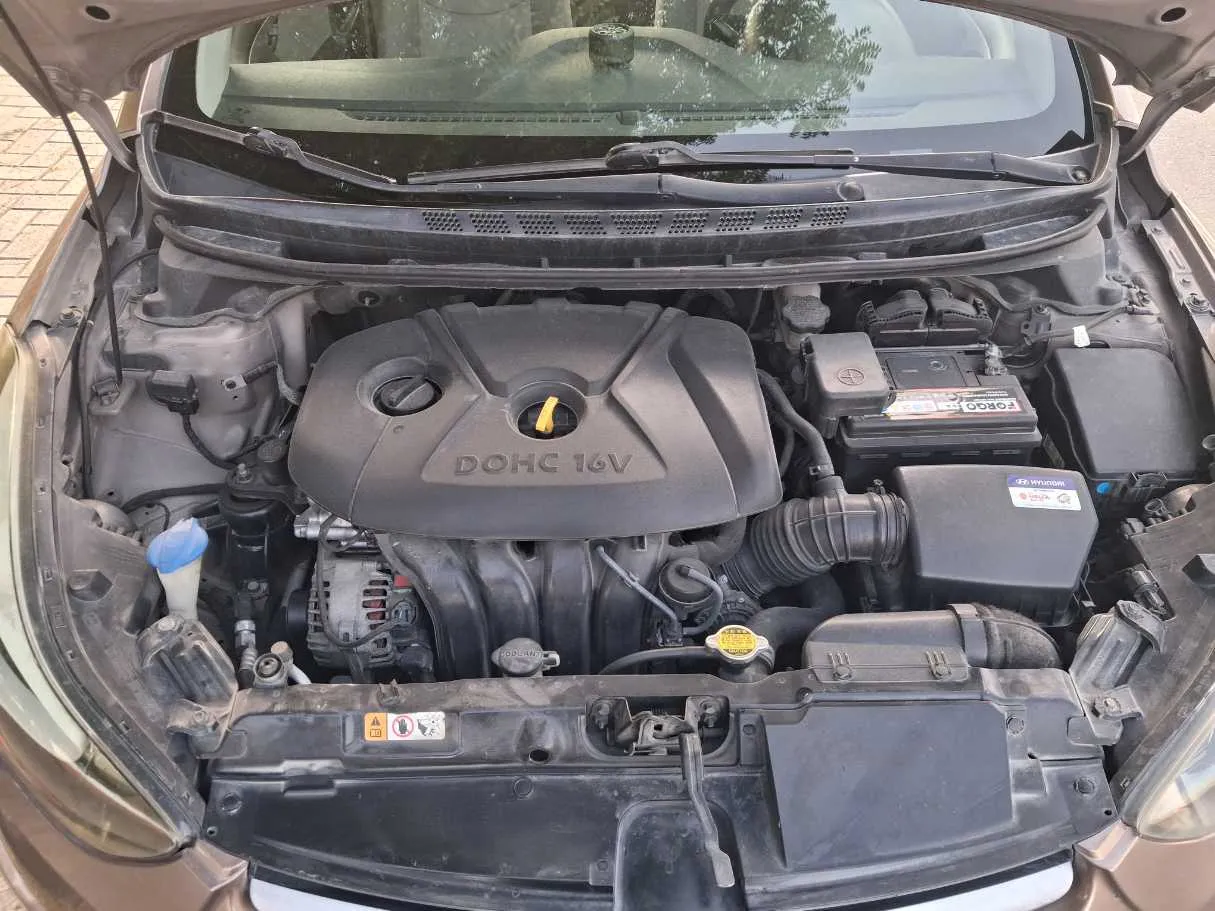 Car image 21