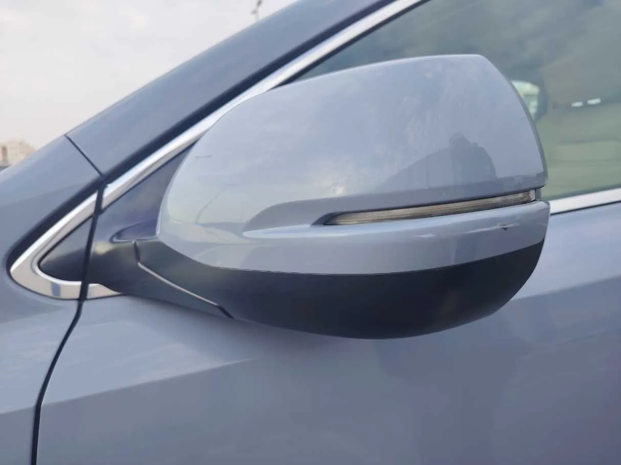 Car image 29