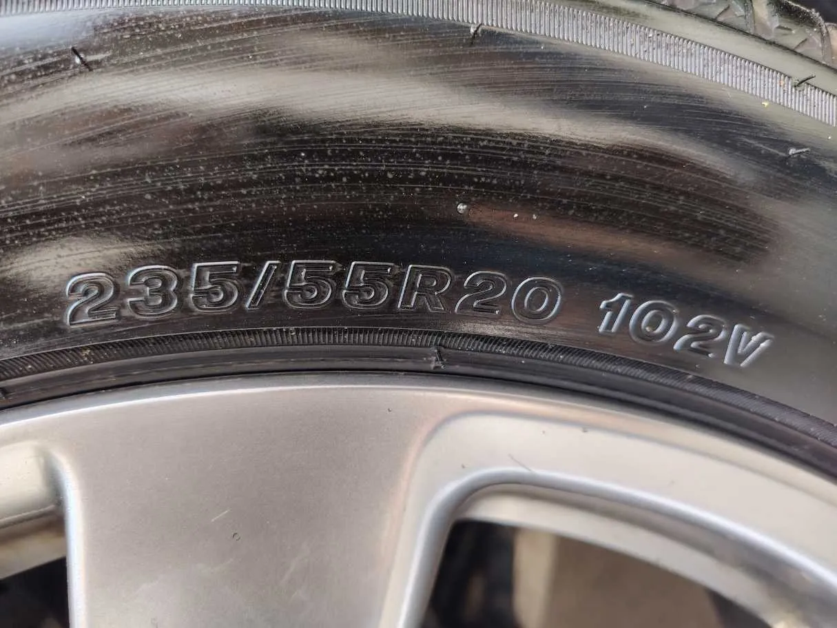 Car image 32