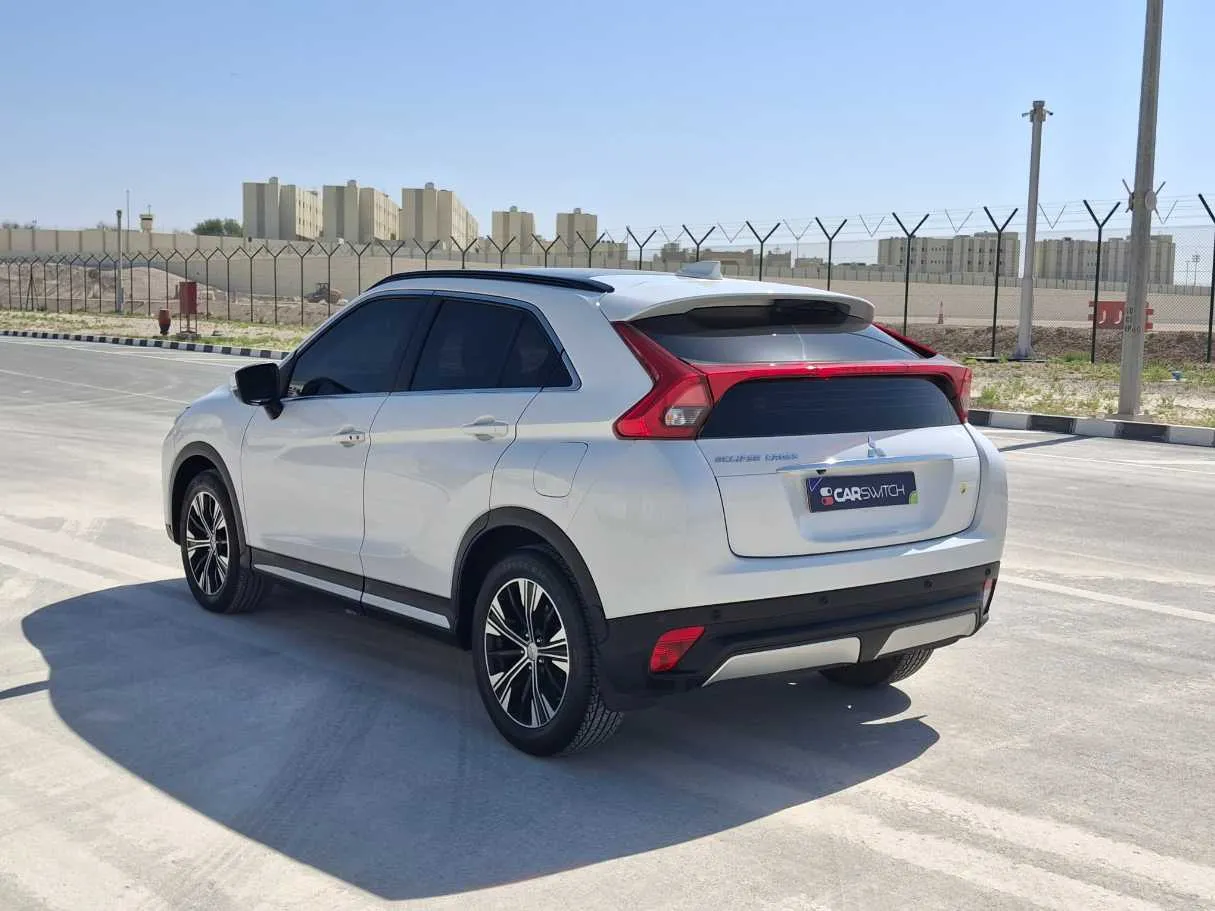 Car image 5