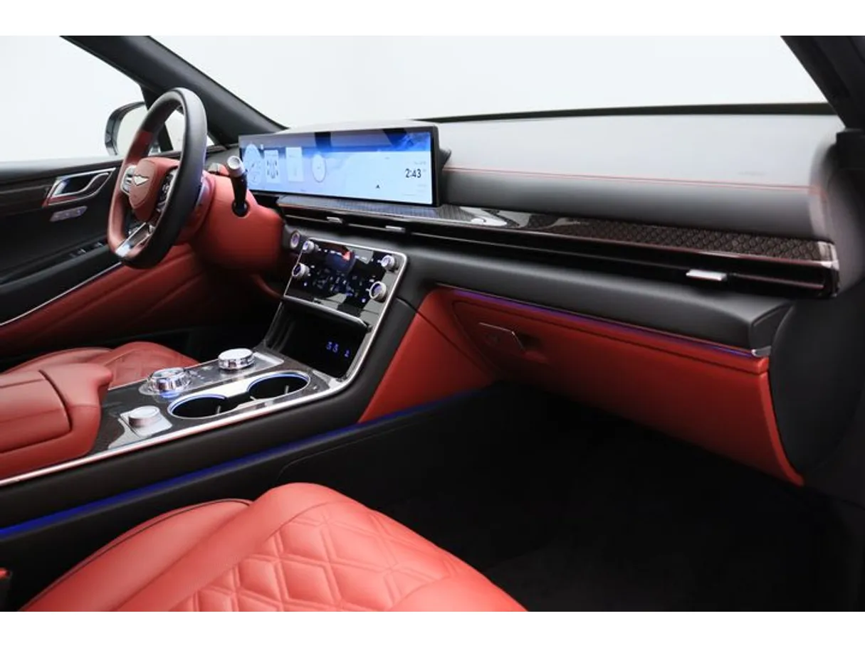 Car image 10
